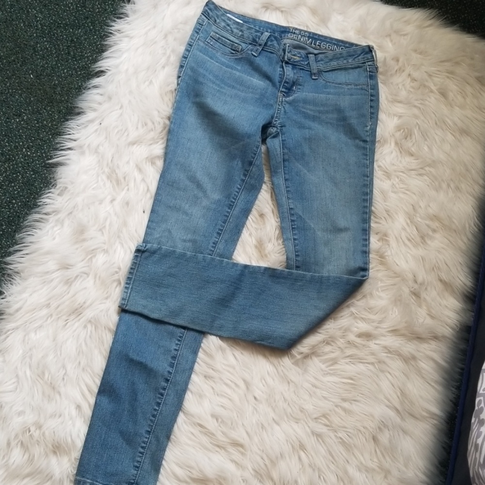 Bullhead light wash skinny jeans